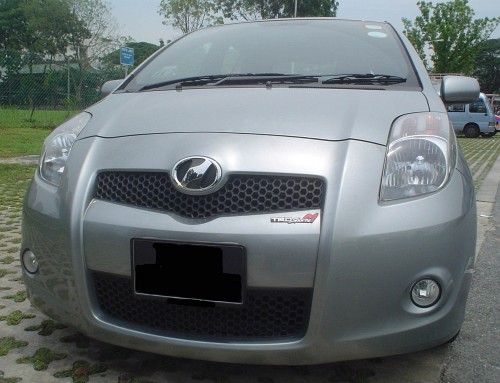 Download Yaris n Vitz 2006 (500Wx383H)